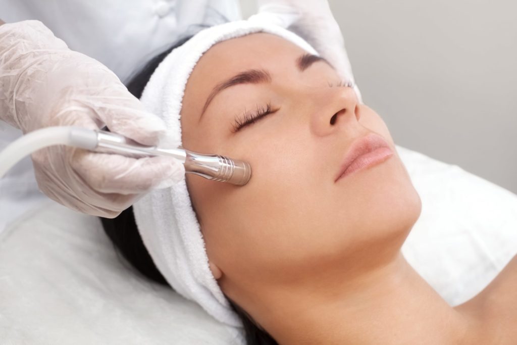 Which Diamond Facial is Best for Glowing Skin